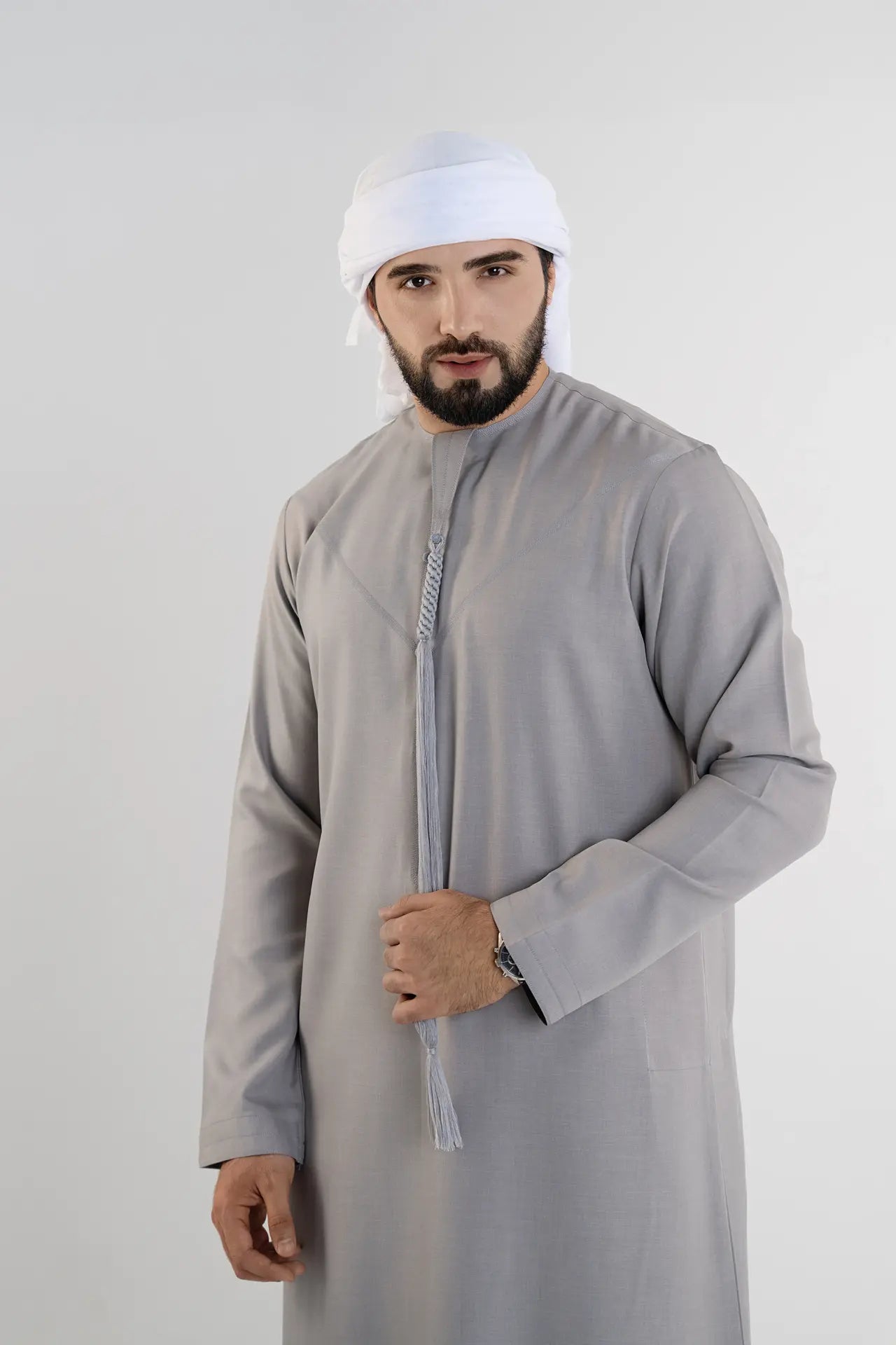 Emirati Classic Kandora Gold Edition – Premium Italian Fabric