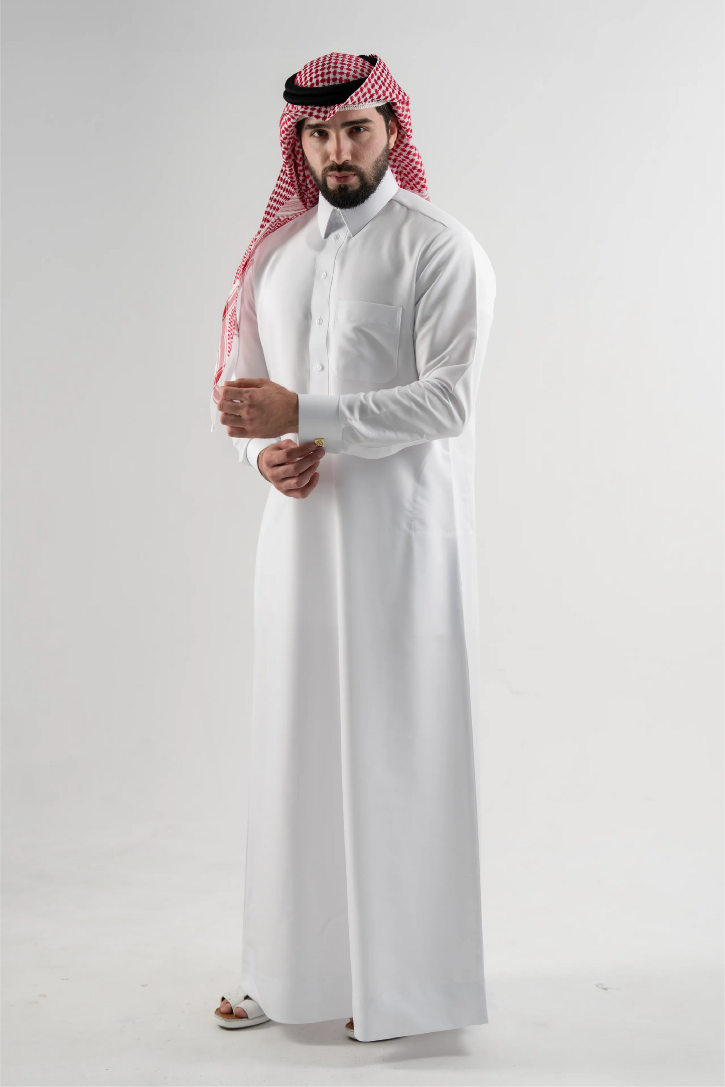 Qatari Kandora Gold Edition – Premium Italian Fabric